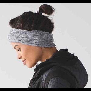 Lululemon Top Knot Toque